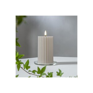 LED-Stumpenkerze Beige – 15 cm | Flamme Stripe mit Timer & geriffelter Oberfläche