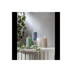LED-Stumpenkerze Beige – 15 cm | Flamme Stripe mit Timer & geriffelter Oberfläche